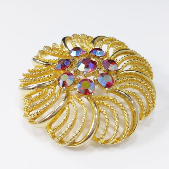 Vintage Lisner Floral Brooch, Red Aurora Borealis Rhinestones, 1960s Jewelry - Picture 4 of 10